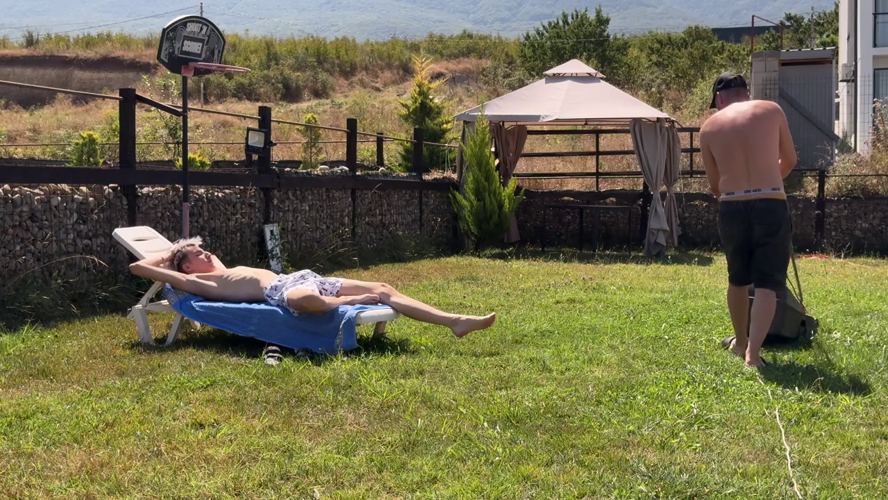 Sandro Jenner Lawn