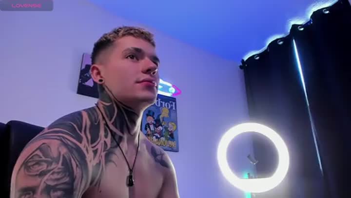 Boy Tatted Neck Cam