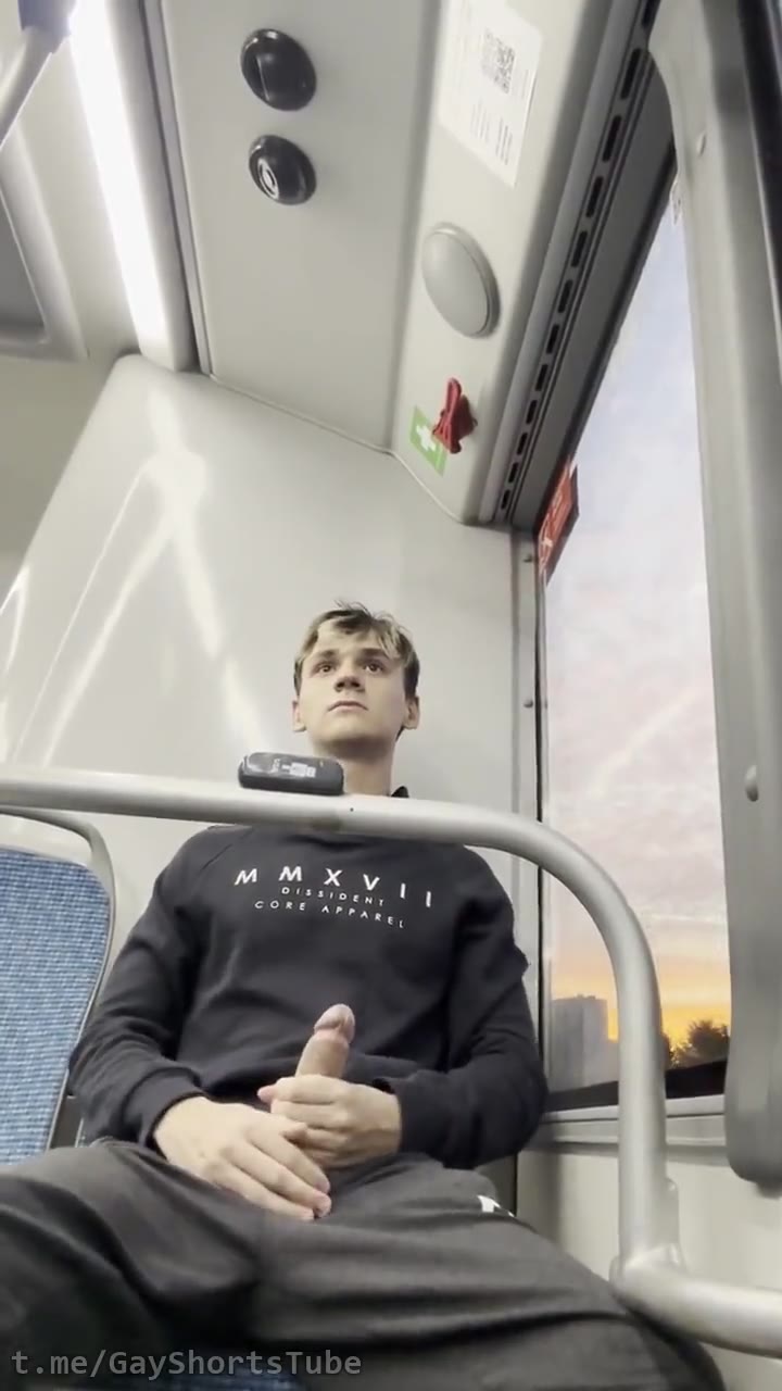 Boybus01