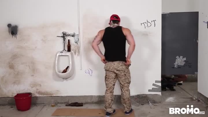 Bro Piss 172764561