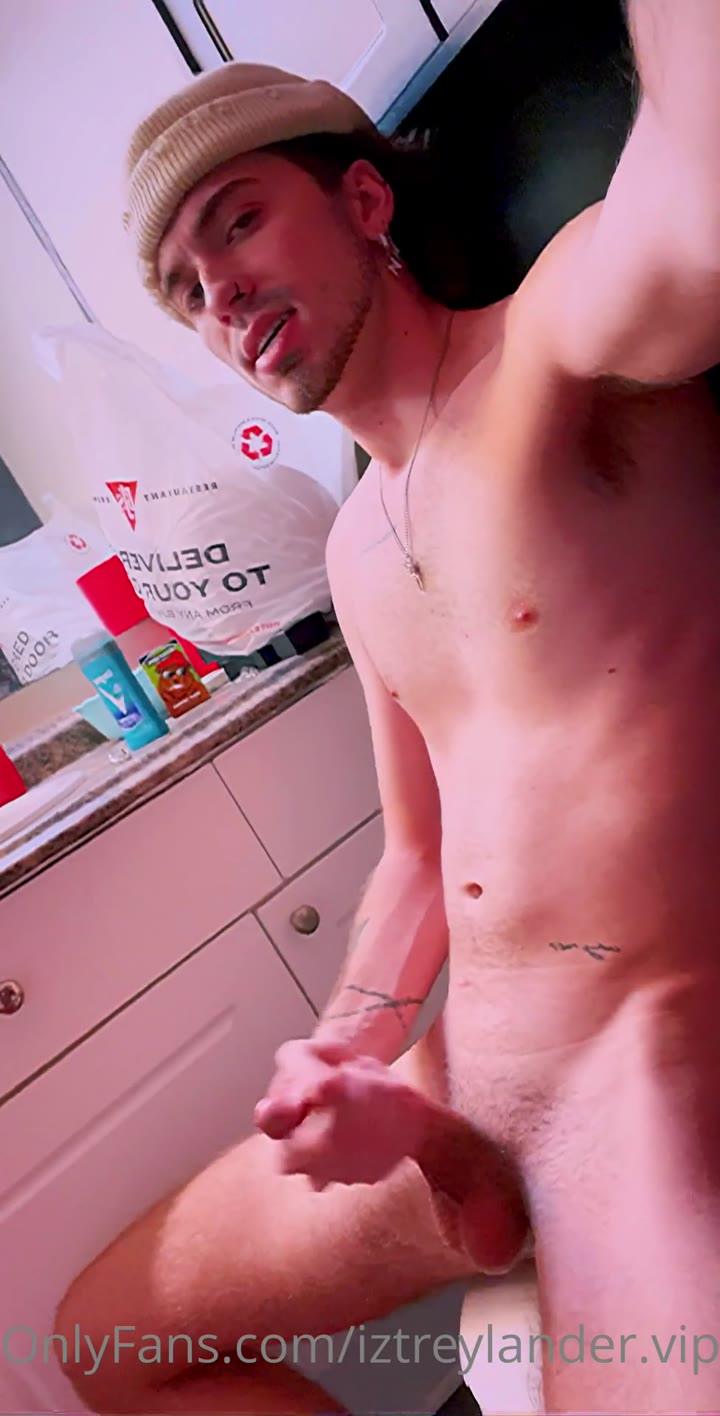Iztrey Itsnottreylander Treylander 03