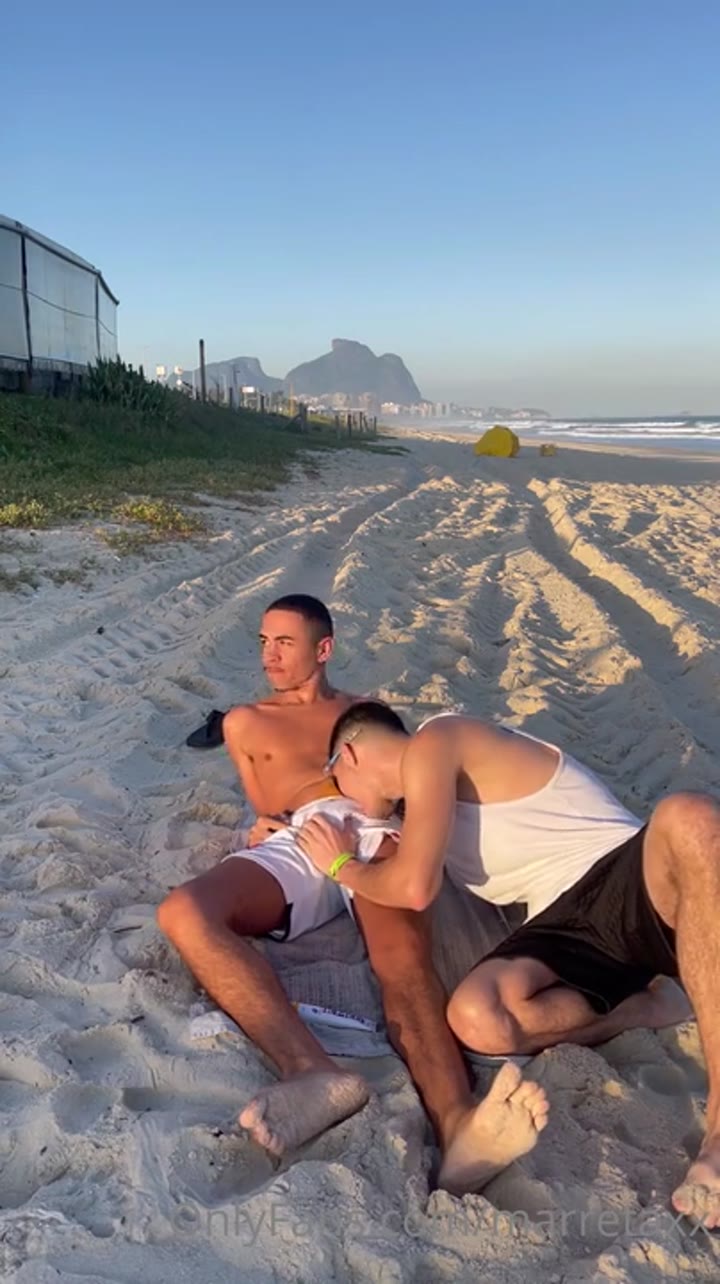 Marreta Fucking On The Beach