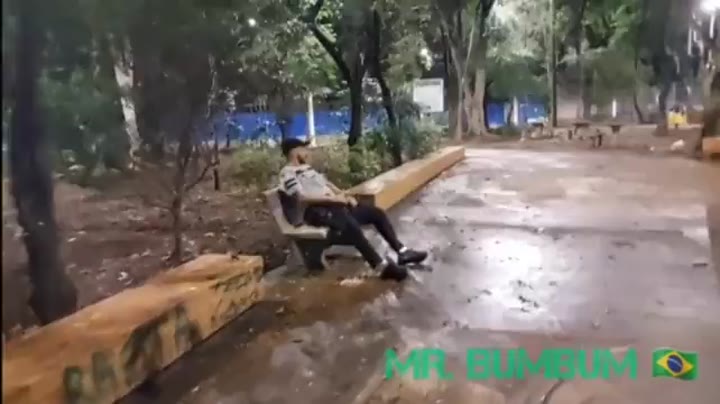 Mrbum Bum Parkbench
