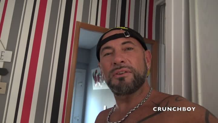 Picwik Straight Ebony