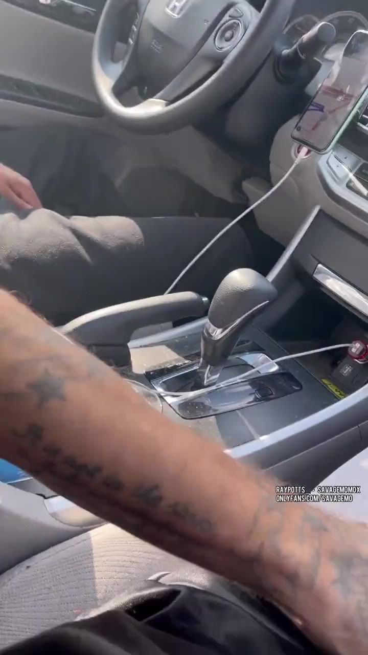 SavageMomo Auto